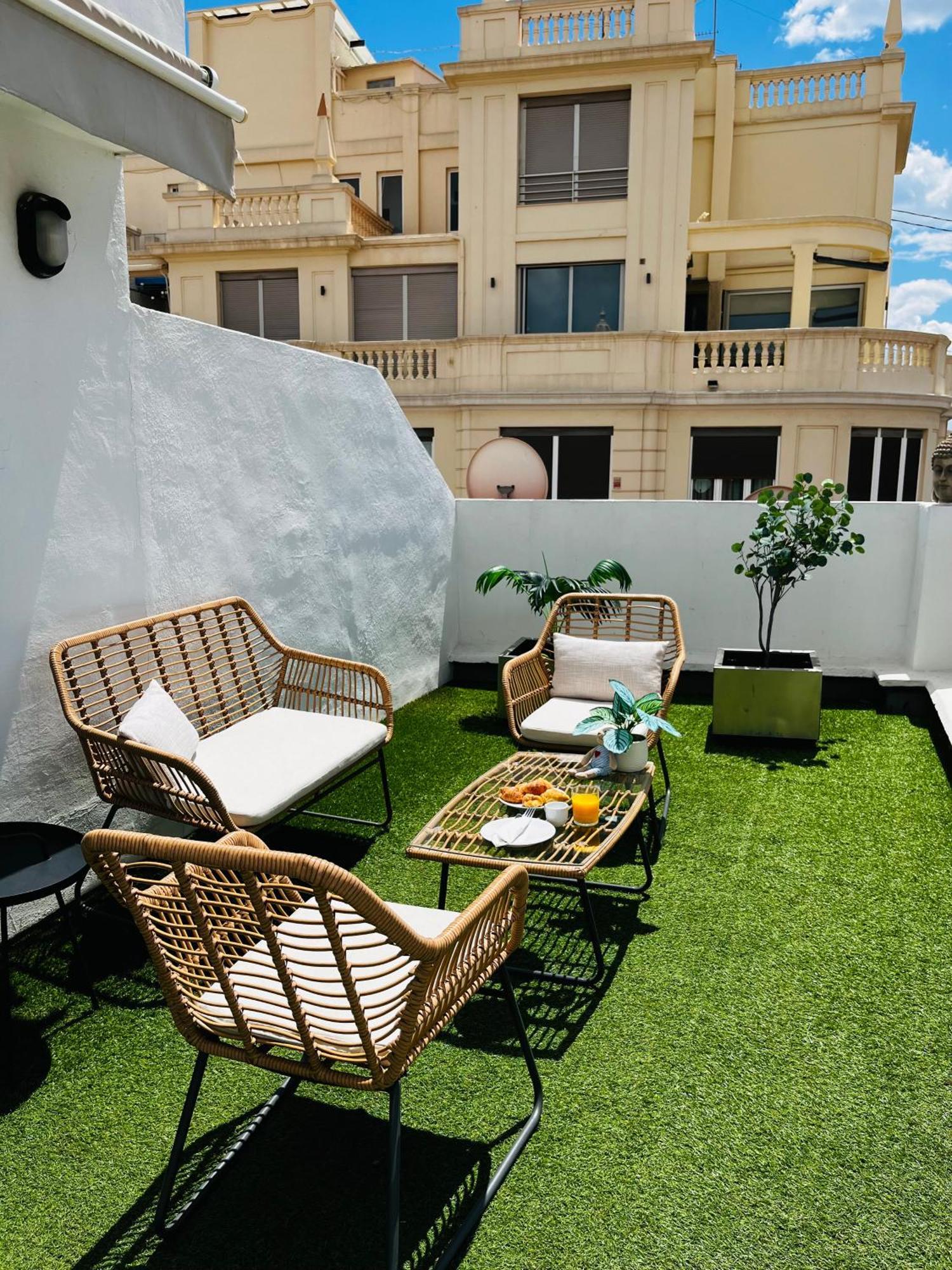Travel Habitat - Centro Apartment บาเลนเซีย ภายนอก รูปภาพ