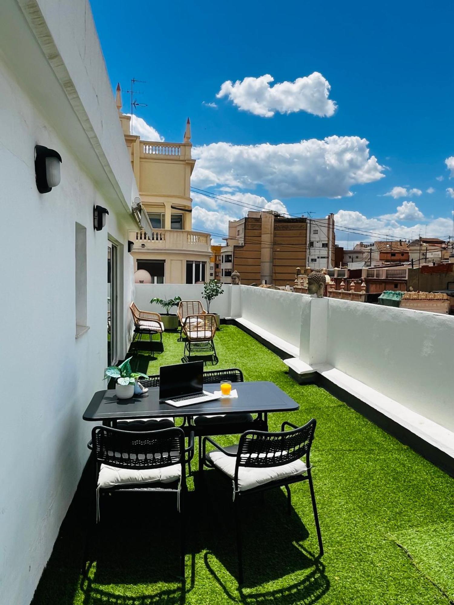 Travel Habitat - Centro Apartment บาเลนเซีย ภายนอก รูปภาพ